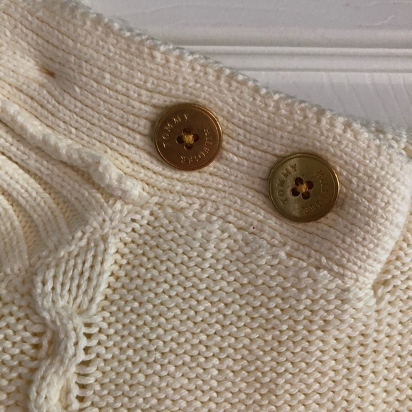 Tommy Hilfiger winter white sweater size M - Picture 4 of 8